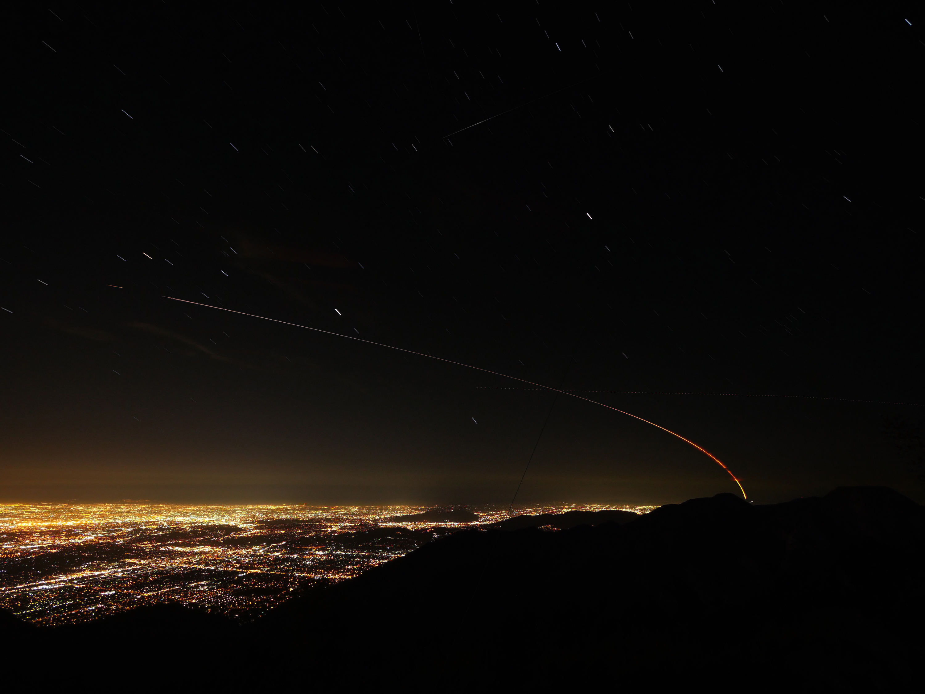 time-lapse image of insight streaking over LA