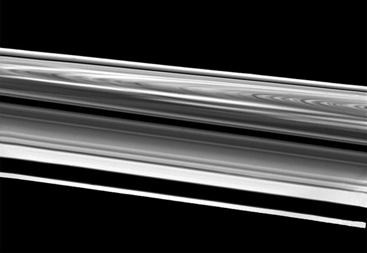 Wide-angle view of Saturn's Rings