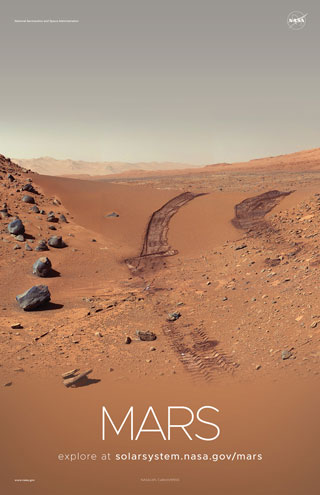 Affiche montrant les traces du rover dans le sol martien. Il est écrit: Mars: Explorez à solarsystem.nasa.gov/marss