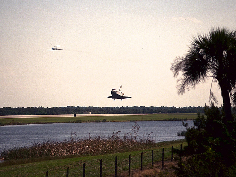 Shuttle coming in for a landing