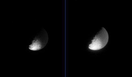 Iapetus: Light and Dark