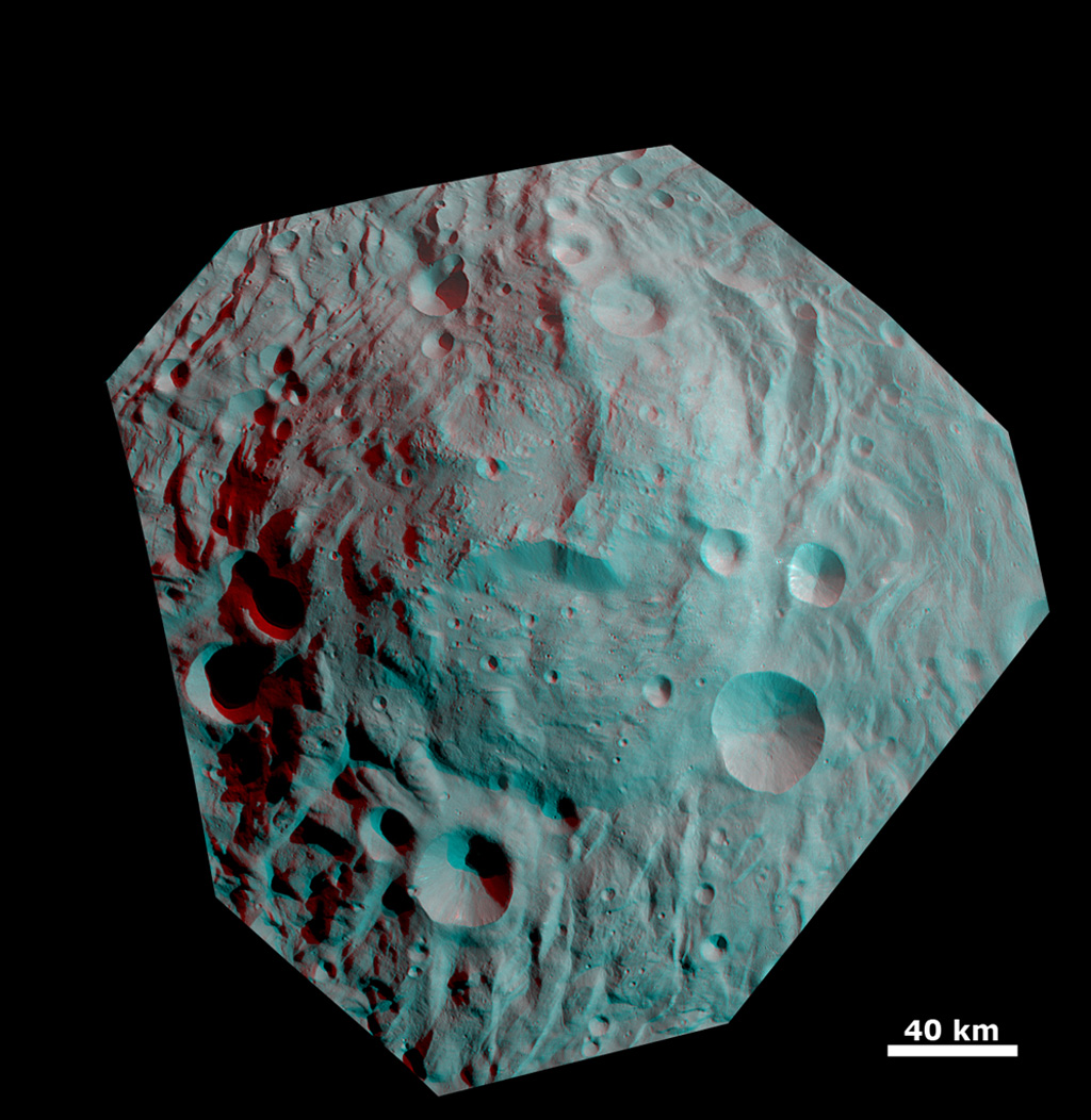 Anaglyph Image of the Mountain/Central Complex in the South Polar Region