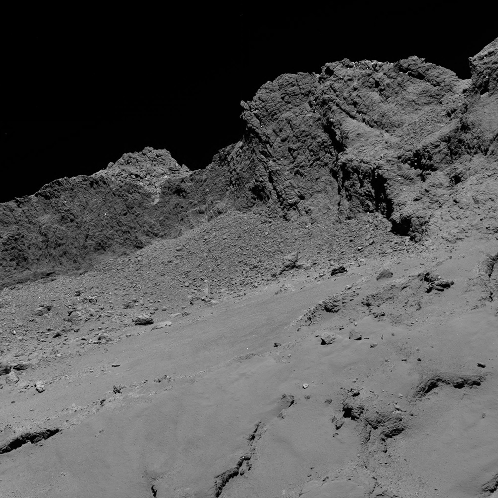 Rosetta’s OSIRIS narrow-angle camera captured this image of Comet 67P/Churyumov-Gerasimenko at 01:20 GMT from an altitude of about 16 km above the surface during the spacecraft’s final descent on 30 September.