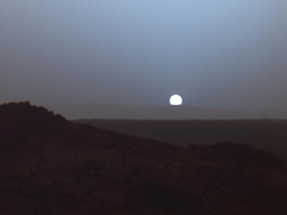 Sunset at Mars' Gusev Crater (Spirit)