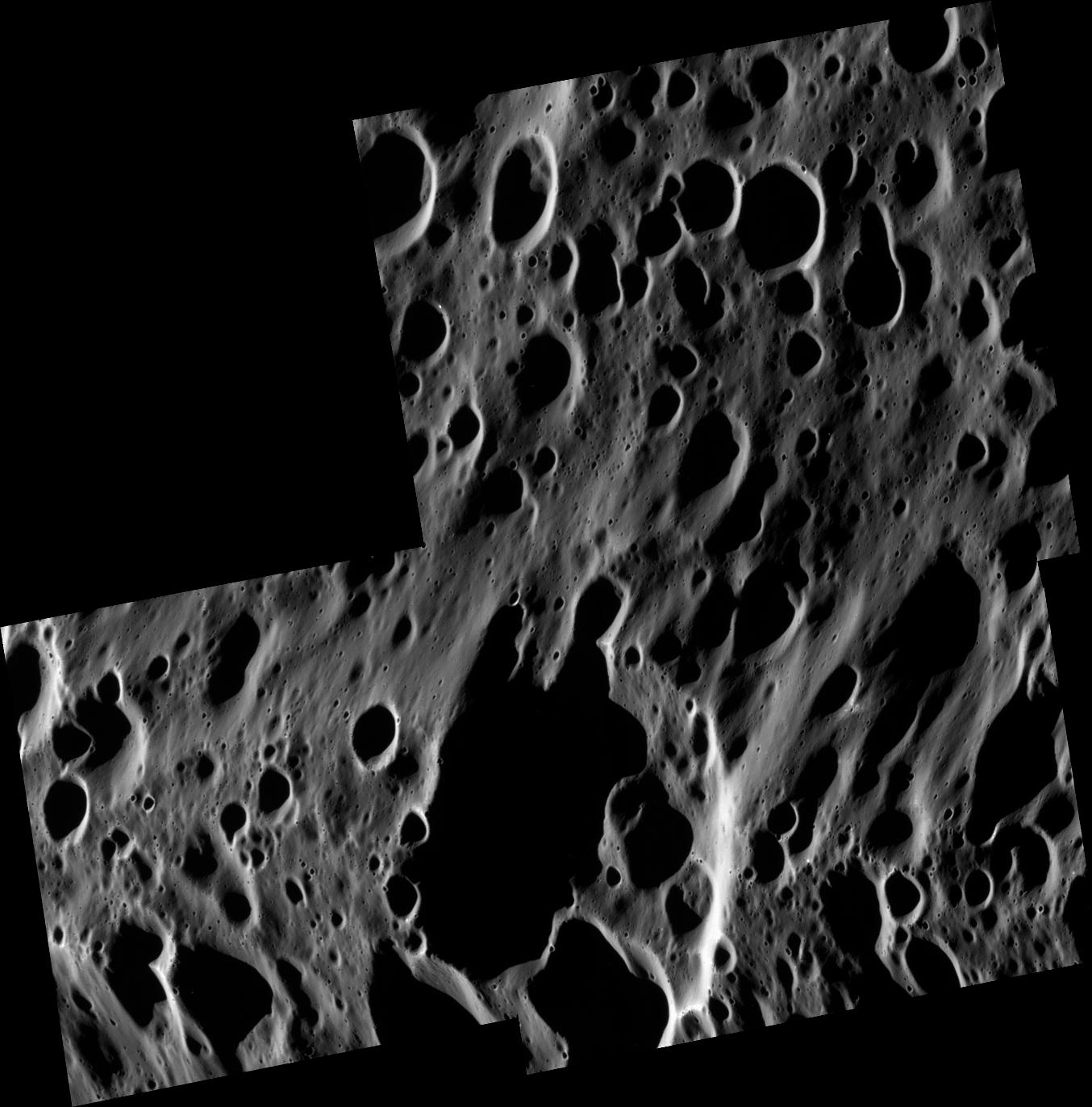 Craters on Iapetus