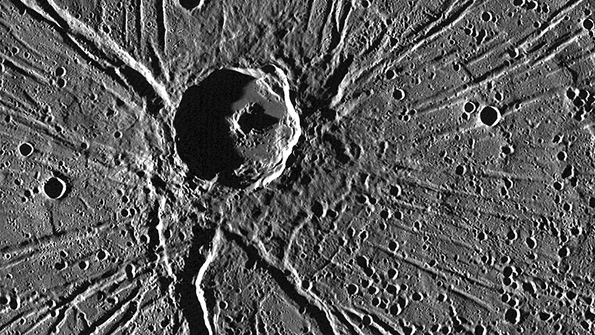One of the most captivating views acquired during MESSENGER's first Mercury flyby was of the crater Apollodorus surrounded by the radiating troughs of Pantheon Fossae.