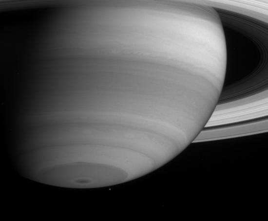 Moon under Saturn