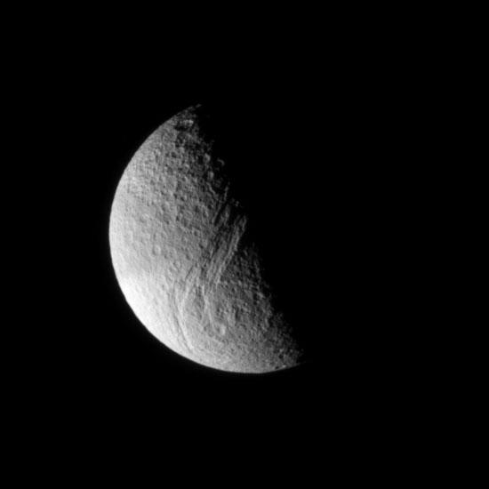 Tethys' Great Rift