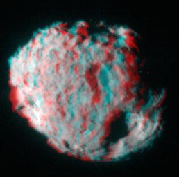 Stereo image of the comet taken near the closest approach. To view the 4.5 kilometer diameter comet in stereo, use red and blue (or red and magneta) glasses with blue covering the right eye.