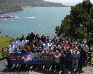 Another group photo of Stardust science team
