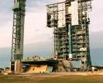 January 5, 1999 - Delta II First Stage Arriving At Launch Pad 17A 