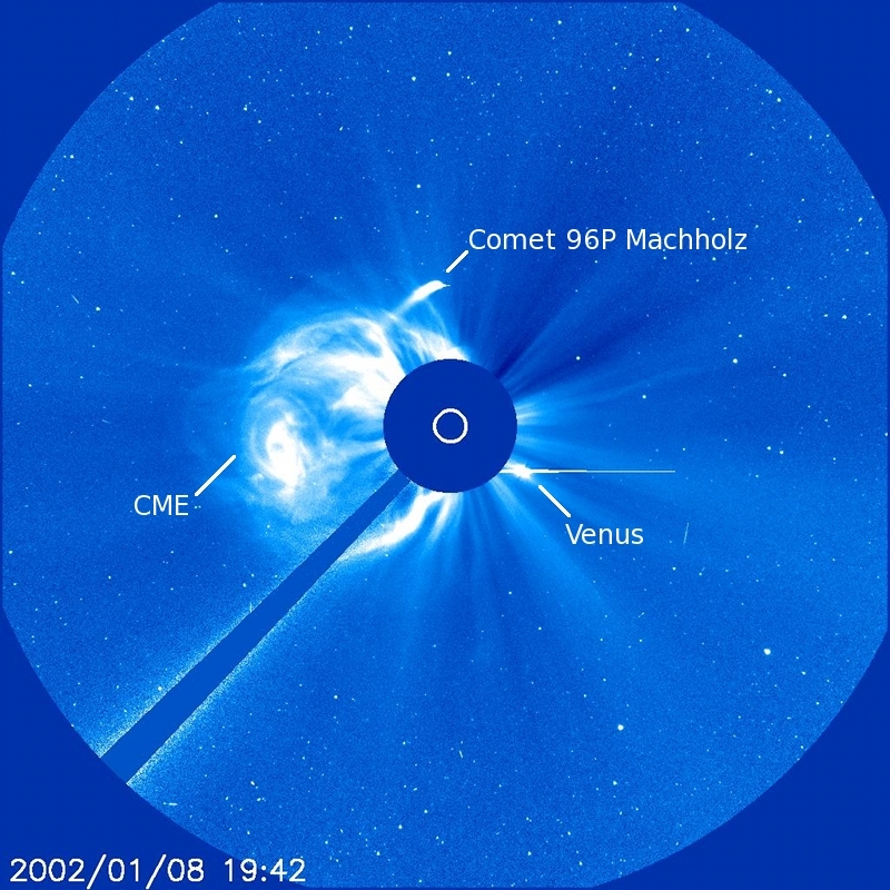 Image of comet and Venus close to the Sun.