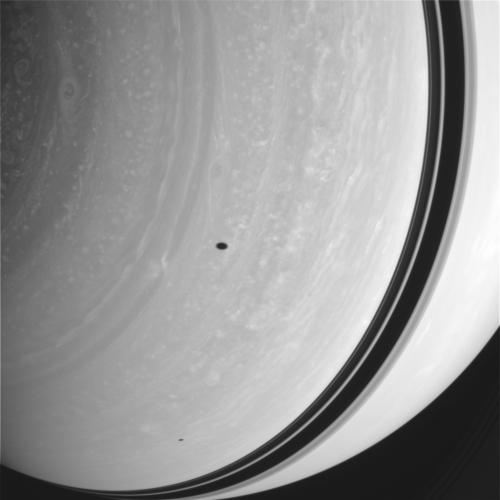 Raw image of Saturn taken by Cassini