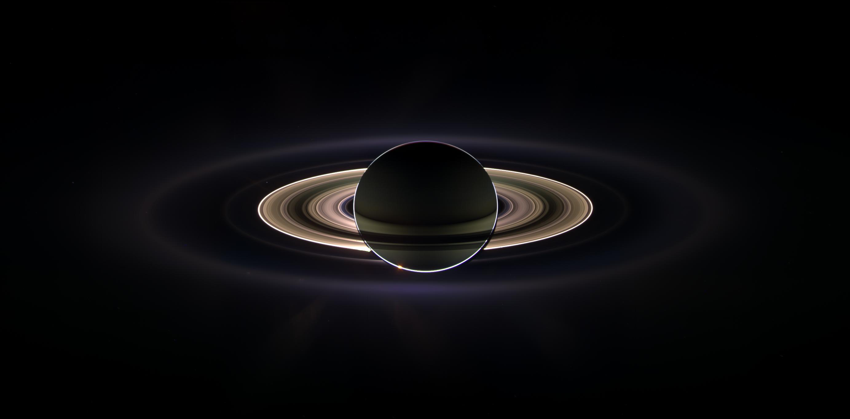 A marvelous panoramic view of Saturn and it's stunning rings