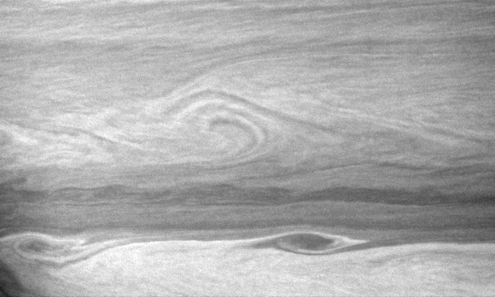 Vortices on Saturn
