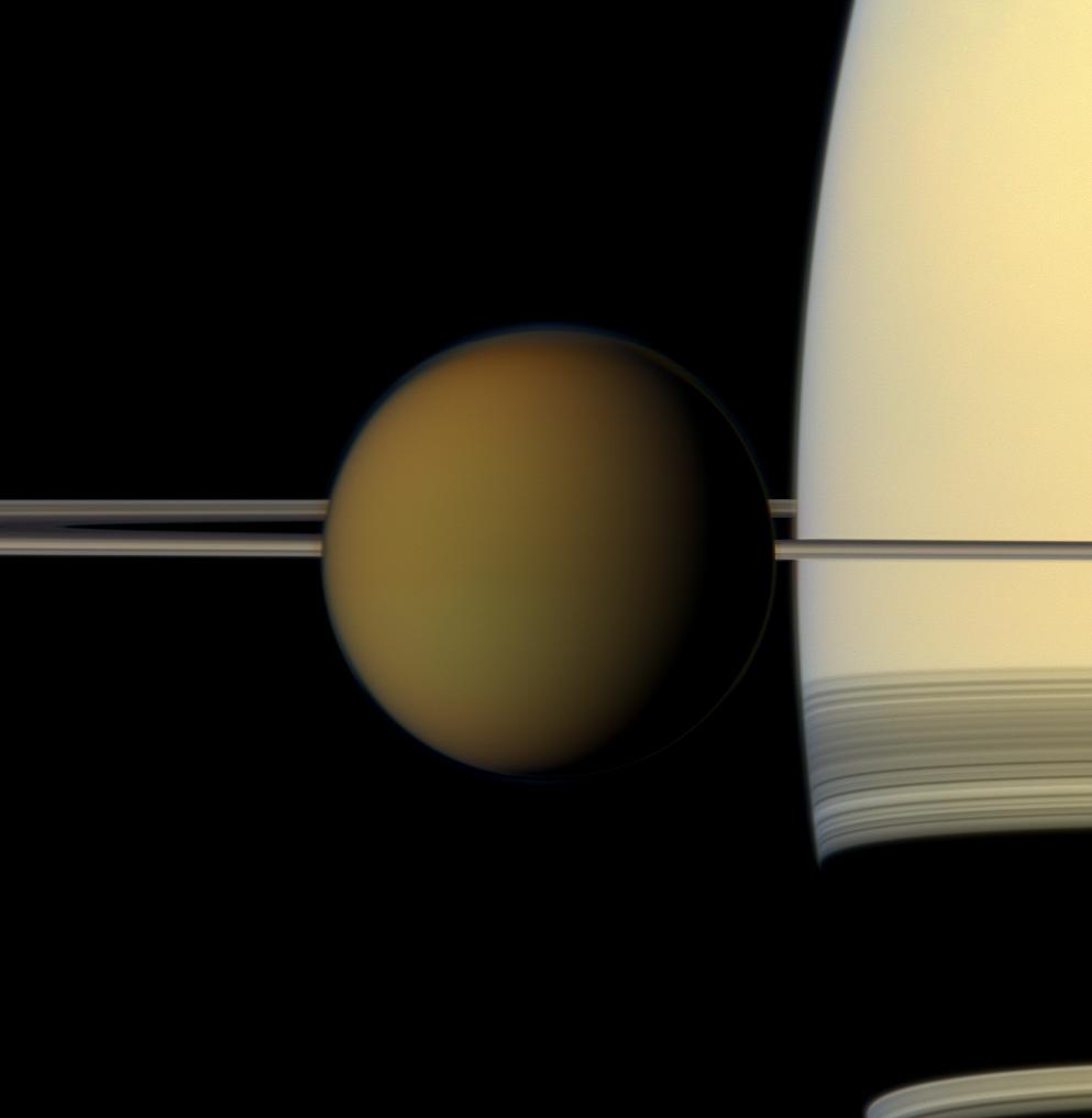True color image of Titan, Saturn and its rings