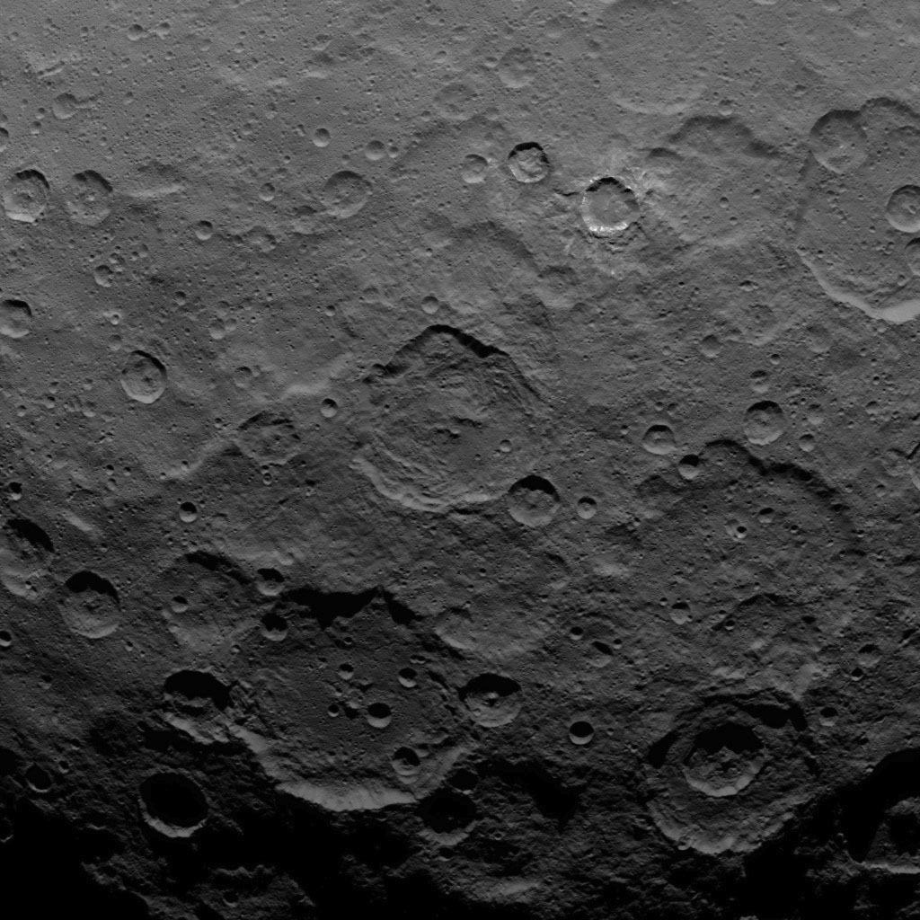 Dawn Survey Orbit Image 32
