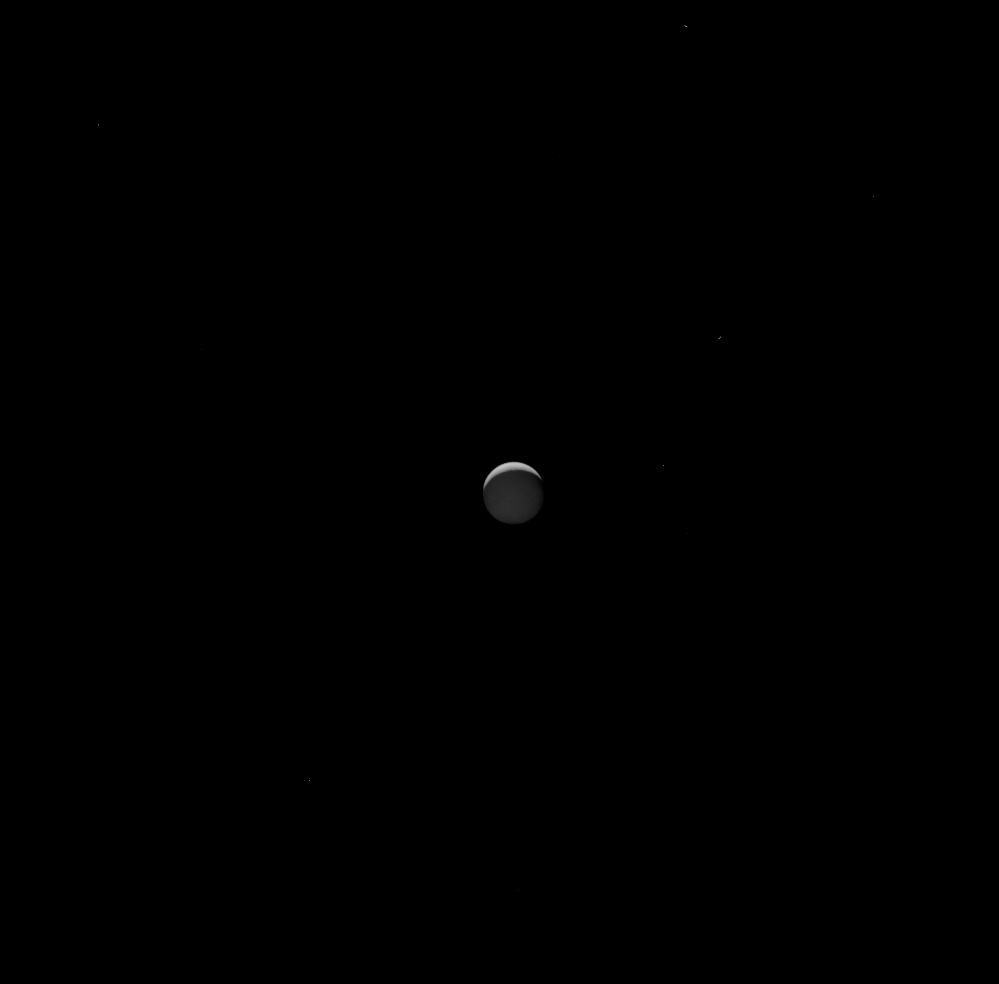 Animated GIF of Cassini setting behind Saturn.