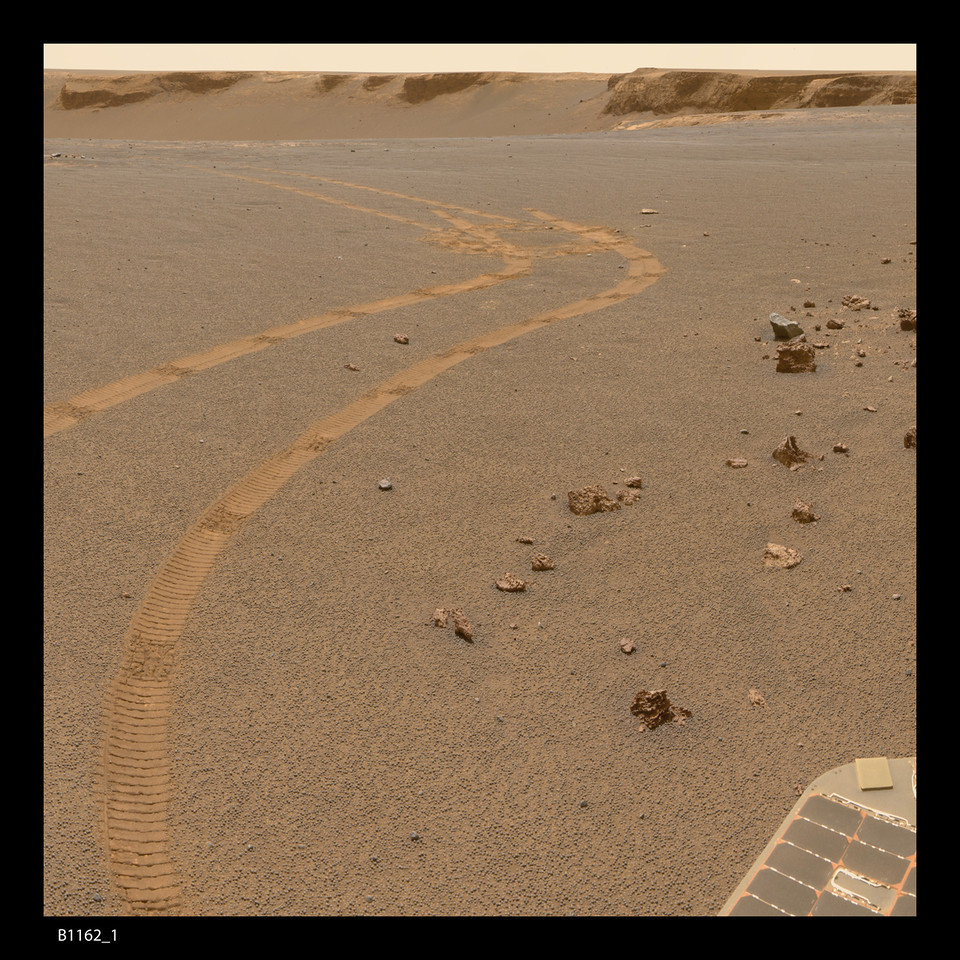 Image of Opportunity's tracks on Mars